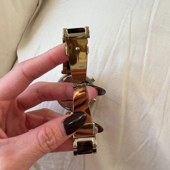 Michael Kors Parker Gold Tortoise Watch for Women (MK5688) - Picture 4 of 7